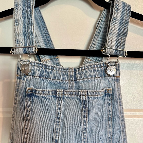 H&M Short Overalls - Picture 2 of 3